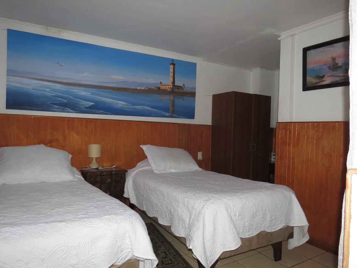 Hostal Valles Del Mar ลาเซเรนา ภายนอก รูปภาพ
